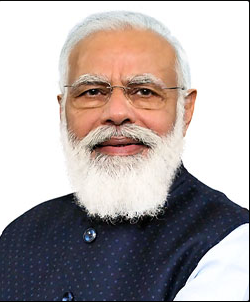 Narendra Modi family tree chart,Narendra Modi with parents Heeraben Modi and Damodardas Modi,Jashodaben Modi wife of Narendra Modi,Prahlad Modi and Bhagwatiben Modi family,Amrit Modi Narendra Modi’s brother,Sonal Modi Narendra Modi’s niece